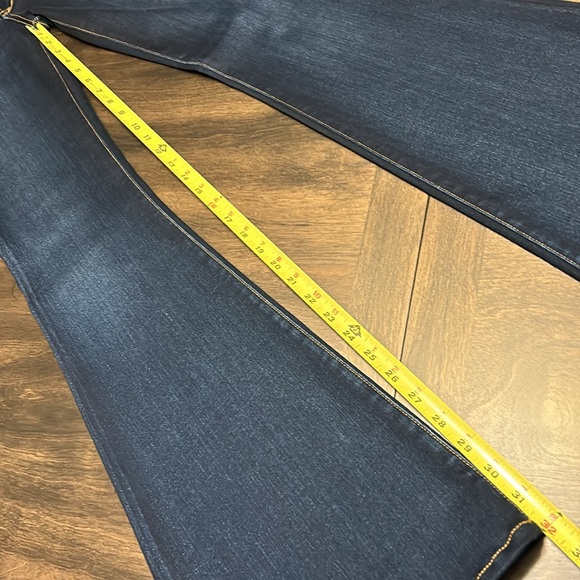 Hudson Flare Jean - Picture 11 of 15